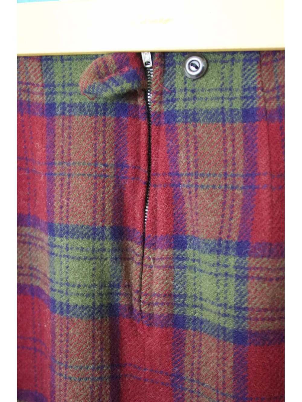 1970s Tartan Wool Skirt in Red, Blue and Olive Green - Picture 3 of 4